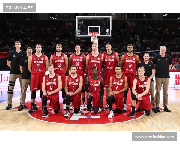 德国队频繁换血背后战略解析及其对球队未来发展的影响